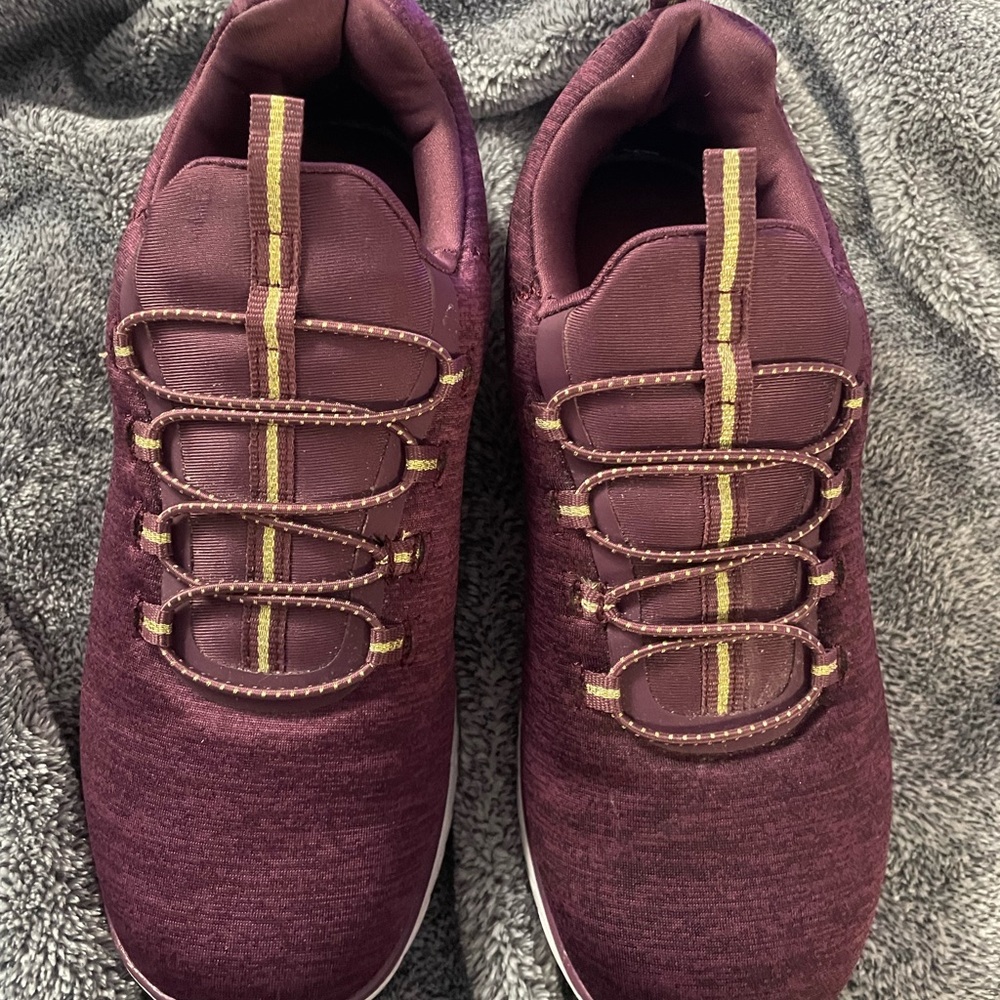 Athletic Works Ladies Odor Control Burgundy Athletic Walking Shoes-Size 7.5 US-